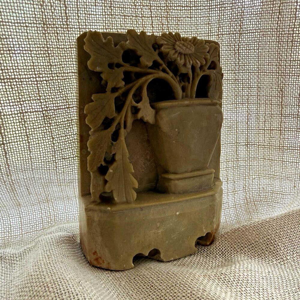 Chinese Hand Carved Soap Stone Figurine Floral Relief Decorative Statue/Bookend